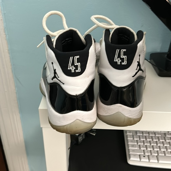 Jordan 11 concords worn still very nice - Picture 3 of 5